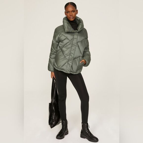EUC OOF Wear Quilted Puffer Jacket - Picture 6 of 6